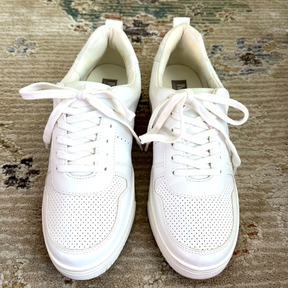 MIA Sneakers